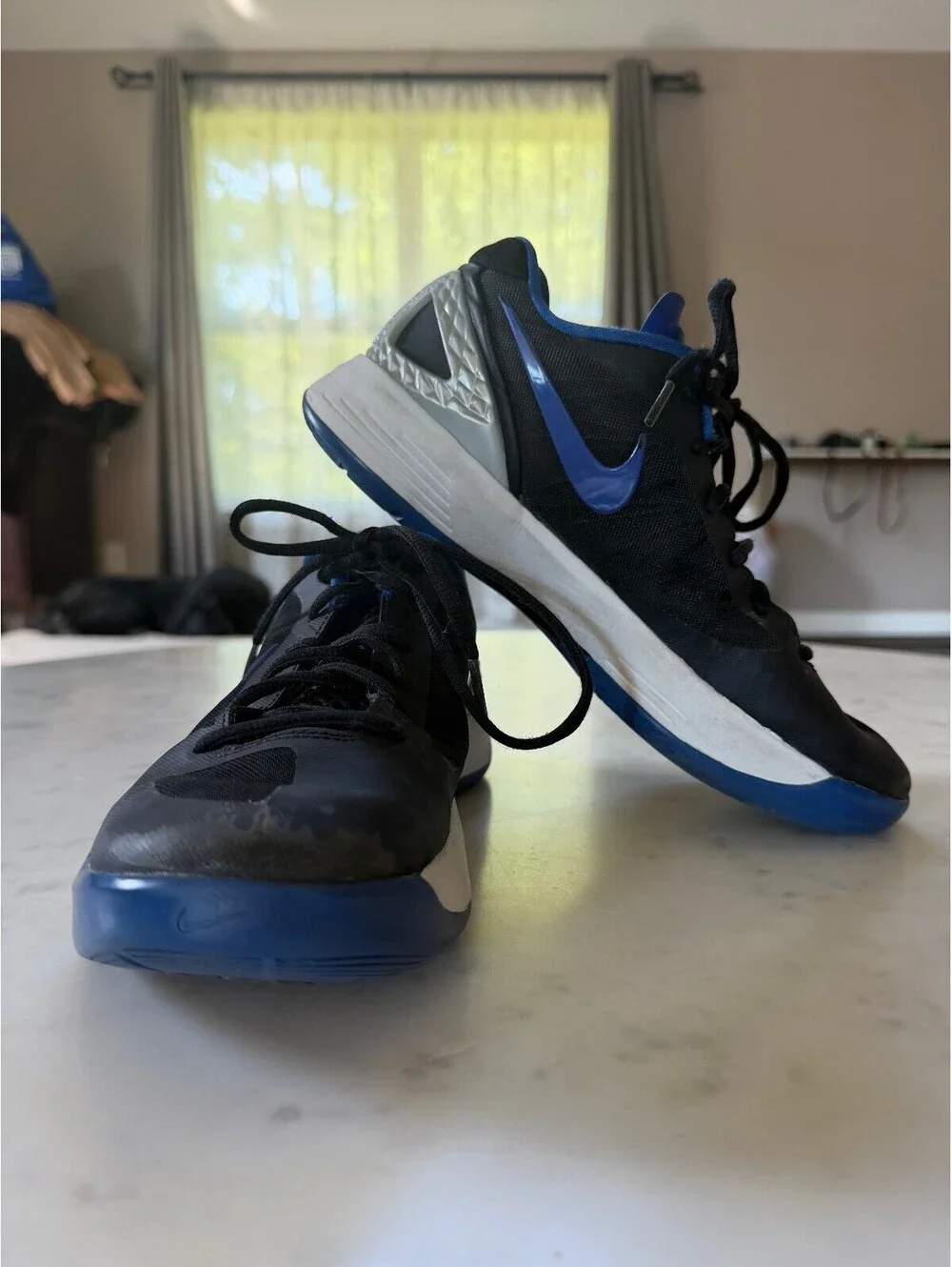 Nike Volley Zoom Hyperspike women's volleyball shoes - Size 9
